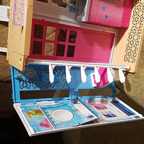 2016 Barbie 2-Story Foldable Dollhouse Playset Multicolor Mattel Fold & Go - Picture 2 of 7
